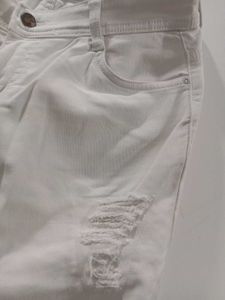 Embroidered Kurta &amp; Ripped Jeans Set