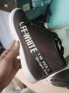 NEW NO USED SNEAKERS SHOES FOR MEN.