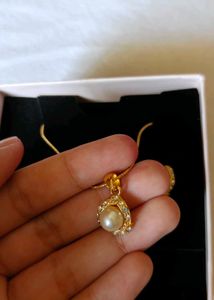 Elegant Pearl Necklace and Earring Set