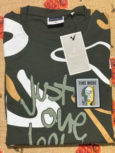 Unique Graphic Print T-Shirt