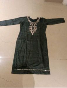 Elegant Emerald Green Embroidered Kurta