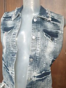 brand new👌Trendy Distressed Denim Vest free size
