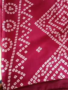 Elegant pink Saree with Bandhani Print