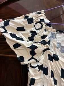 Cream &amp; Black Abstract Print Puff Sleeve Top