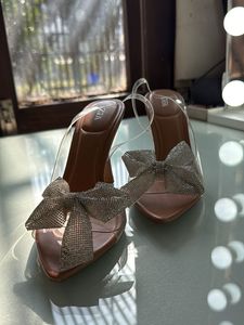 Sparkling Bow Heels - Chic &amp; Glamorous