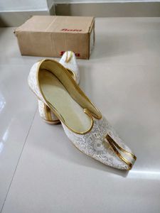 Ethnic Silver Juttis