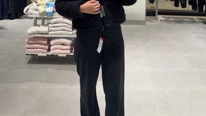 Classic Black Wide Leg Pants