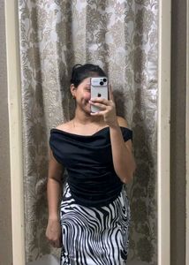 Chic Black Off-Shoulder Top