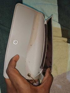 Women's/Girl's Purse With Magnetic Lock