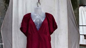I. Maroon V-Neck Flutter Sleeve Dress