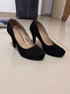MAST &amp; HARBOUR Beautiful High Heels For Sale