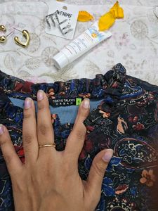 Floral Woman Top
