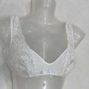 Elegant Lace🅾️ Trim White Bra