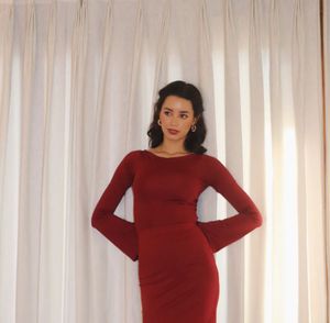 Nefs finds Chic Bell Sleeve Crop Top
