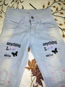 Cute Light Wash Jeans Butterfly Embellishment