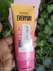 Renee bright cream