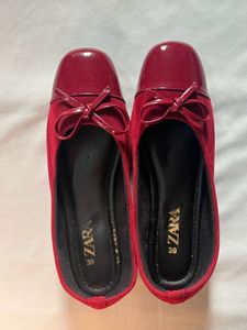 Chic Red Bow Detail Flats