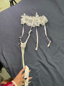 korean garter belt one stockinv style