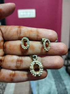 combo 5 earing and pendant set