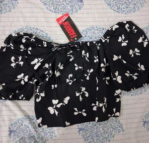 Black crop top