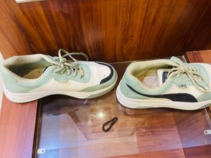 Puma Women's Casual Sneakers