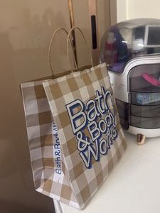 bath &amp; body paper bag