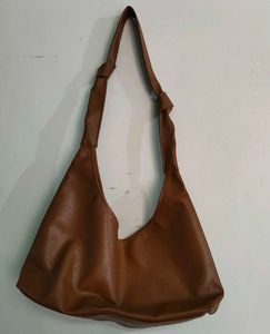 Savana Bucket Shoulder Bag