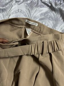 Chic Wide-Leg Taupe Trousers