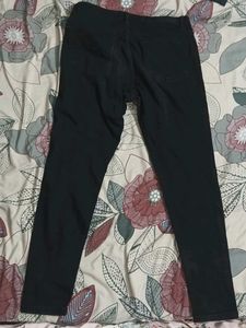 i am selling Jeans
