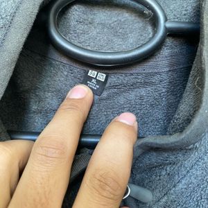 Uni qlo Gray Fleece Zip-Up Jacket
