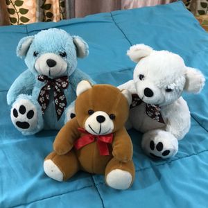 Cute Teddy Bear Trio  🧸 🧸🧸