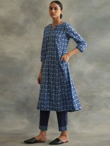 Avaasa Blue Printed Kurta