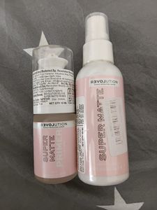 Revolution Super Matte Primer and fixing spray Set