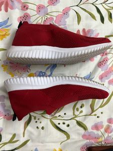 Best Casual Red Shoes For Both Men And Women