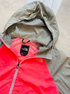 NORTH FACE WIND BREAKER