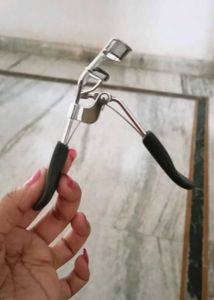 Eyelash Curler