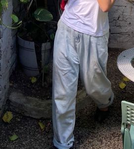 Light Wash Baggy Jeans