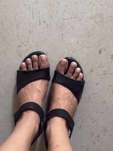Stylish Black Flat Sandals
