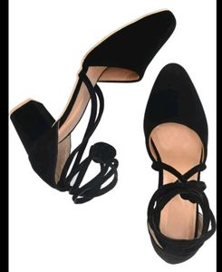 Chic Black Lace-Up Heels