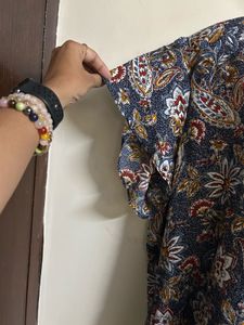 Floral Print V-Neck Top