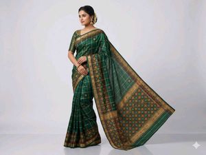 Elegant Green Saree with Intricate Weave