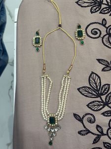 Elegant Pearl & Emerald Jewelry Set