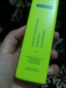 Hyphen Moisturizing Creamy Cleanser