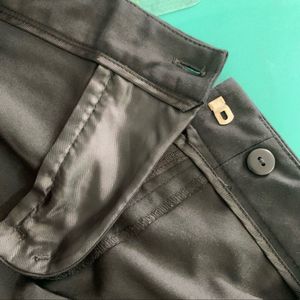 ZARA Chic Black Tailored Shorts