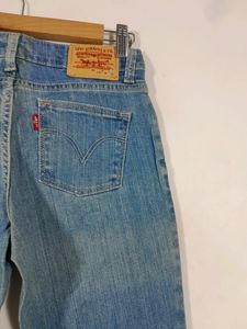 Levis Straight Fit Jeans(Women's)