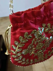 Embellished Drawstring Potli bag