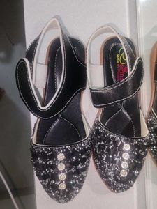 flat sandals