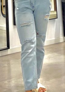 Light Wash Ripped Jeans