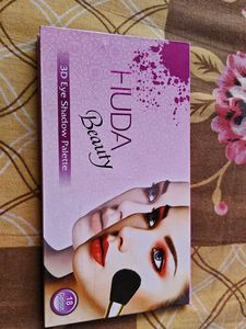 HUDA Beauty 3D Eye Shadow Palette