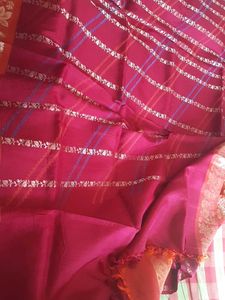 Red pure pattu gold Zarin  Saree
